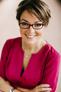 Bernadette Mack es la directora Ejecutiva de la Asociación de Mujeres Joyeras