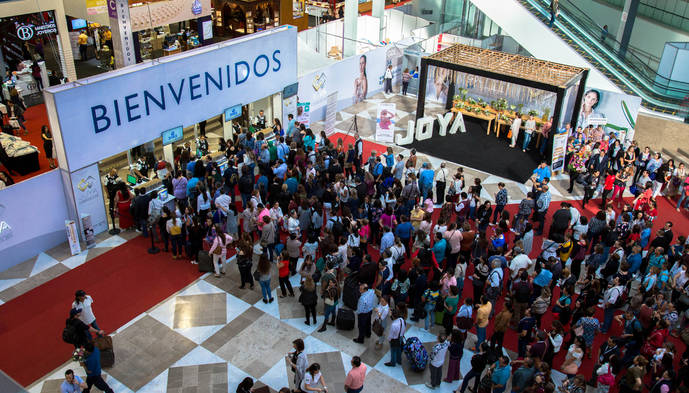 La feria Joya de Guadalajara, en México es la más importante de Iberoamérica y reúne cada año cerca de 300 expositores y 10.000 compradores. 