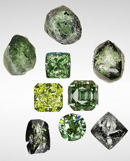 Foto de archivo de diamantes verdes en bruto, naturales y tratados. 