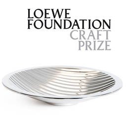 La 'ensaladera' de plata es el galardón de los Premios Loewe, junto a los 50.000 euros en metálico. 