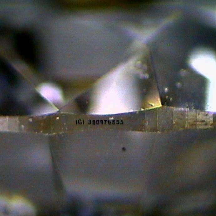 El laboratorio MLlopis neutraliza un intento de estafa con un diamante sintético