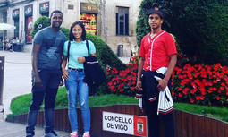 Los tres alumnos dominicanos becados para estudiar Joyería Artística en Vigo. 