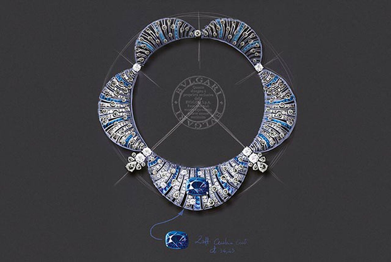 Boceto del collar Magnifica de Alta Joyería en platino con 1 zafiro talla cojín, diamantes redondos talla brillante y en forma de pera y zafiros talla buff-top.