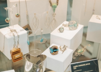 Laura Márquez presenta sus nuevas creaciones de joyería