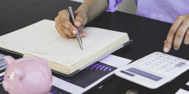 Los españoles prevén una cuesta de enero dura