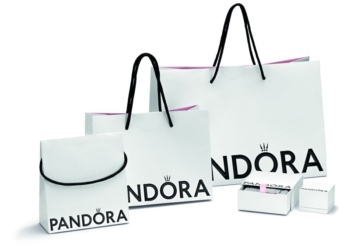 Pandora reduce el contenido de plástico en sus envases