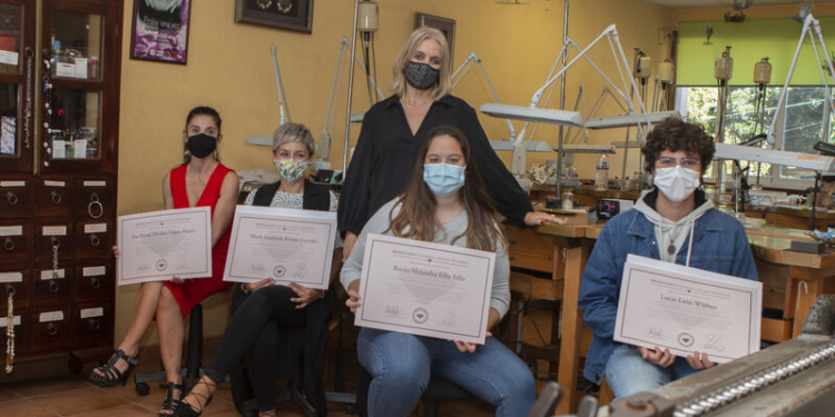 Tous reconoce a los estudiantes de la Escuela Técnica de Joyería del Atlántico