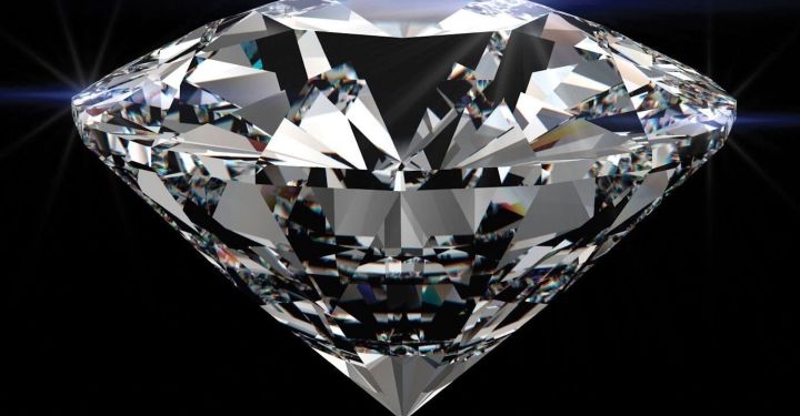 Una mujer encuentra un diamante de casi tres millones de euros