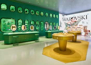 Swarovski inaugura la nueva tienda insignia del Duomo en Milán