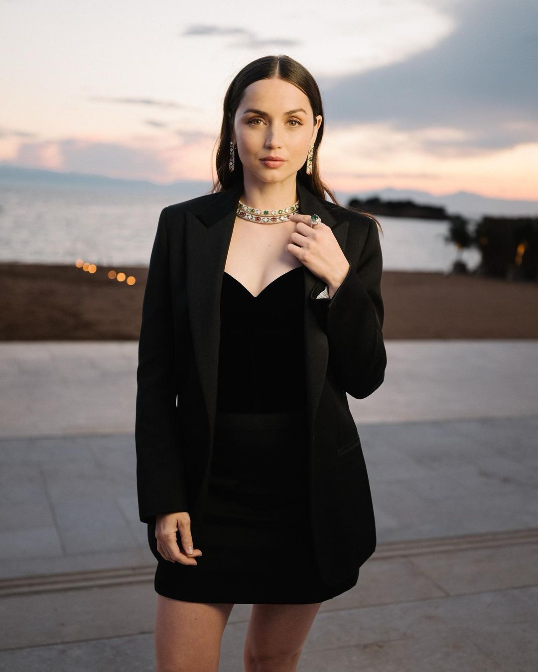 Ana de Armas presenta la colección de Louis Vuitton
