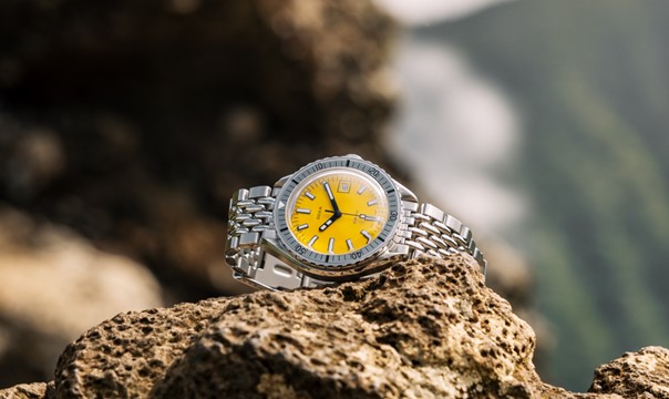 La marca Doxa presenta el nuevo reloj Sub 200