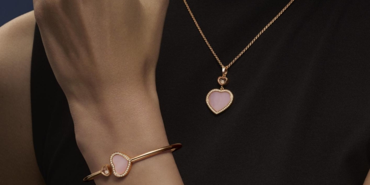 Corazón de ópalo rosa: La nueva incorporación de Chopard