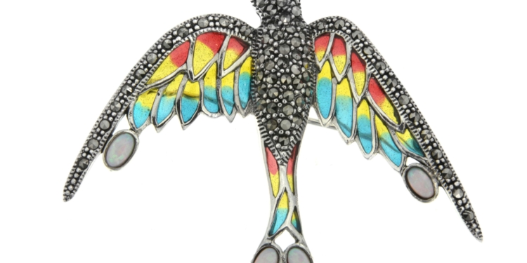 Miguel Ángel acude a su cita en Madrid con novedades en plata y esmaltes