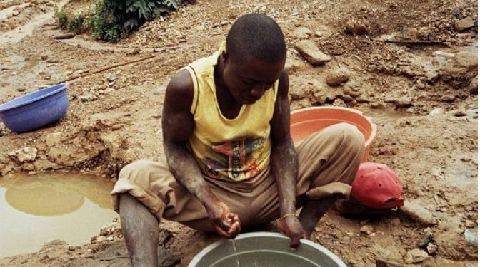 La minería artesanal llama a la puerta de la industria joyera