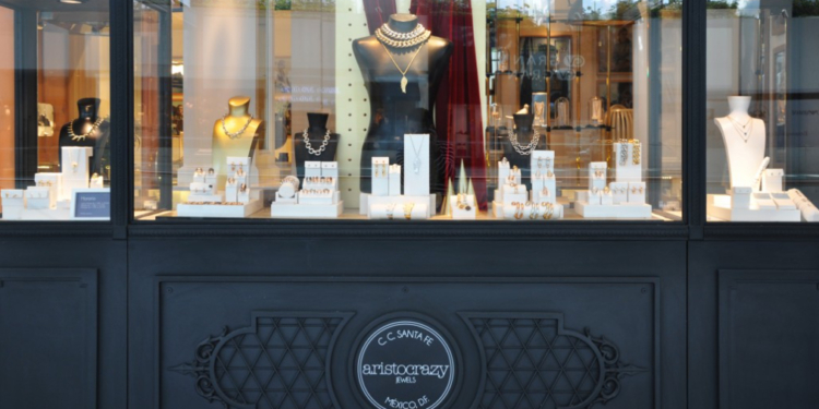 Suárez ficha a un experimentado directivo para pilotar su expansión