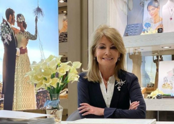 Cristina Yanes renueva como presidenta de la AEJPR y presenta a su directiva