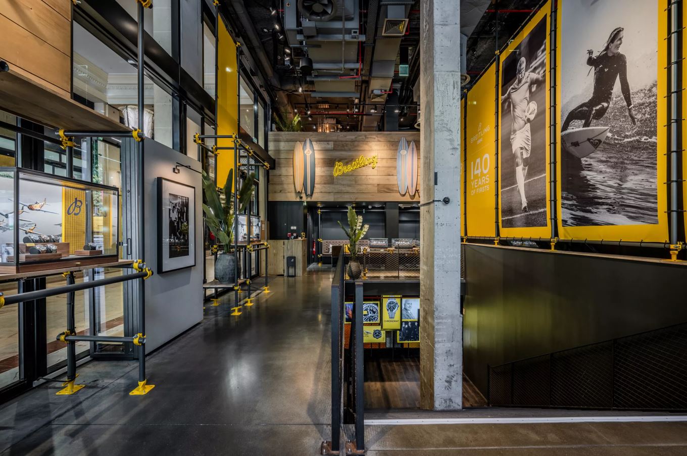 Breitling abre una boutique pop-up en los Campos Elíseos
