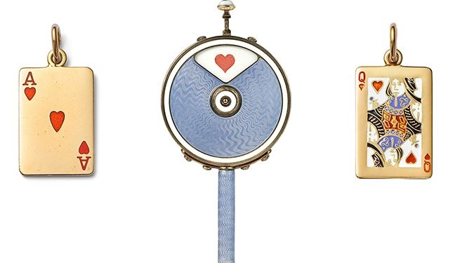 Cartier presenta sus nuevos dijes de oro amarillo