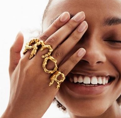 Desigual estrena una nueva colección de joyería