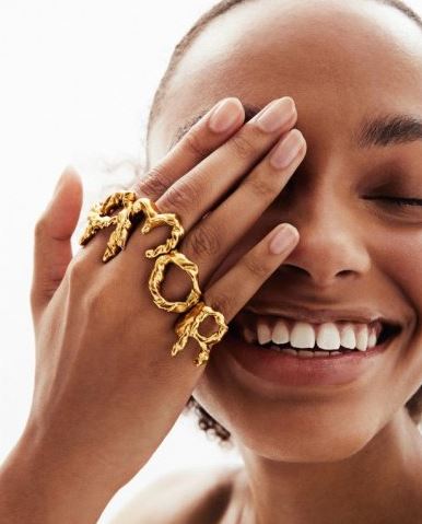 Desigual estrena una nueva colección de joyería