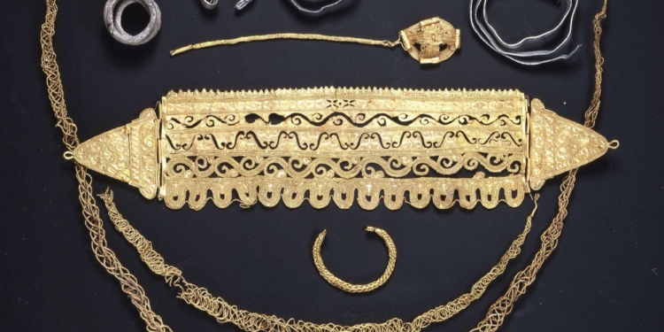 Sale a la venta la diadema ibérica, una valiosa joya orfebre