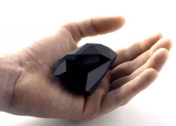 El ‘Space Diamond’ de 555,55 quilates vendido por 4,3 millones de dólares