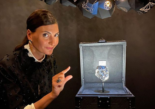 Swarovski ficha a una influencer como directora creativa