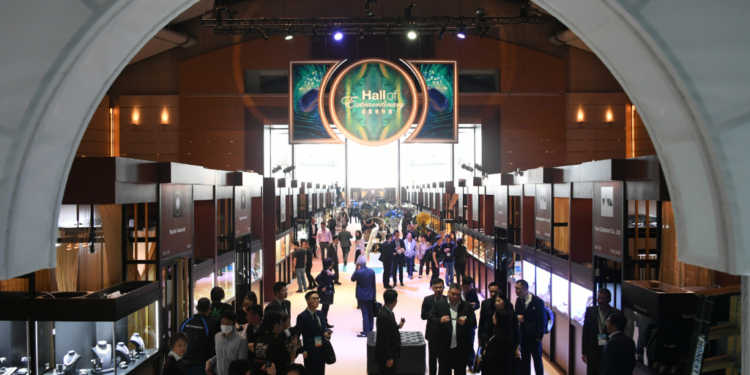 Hong Kong traslada la Feria Internacional de Joyería a 2021