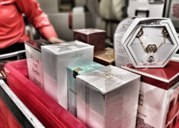 La firma espàñola Hobe entra en el catálogo de Iberia