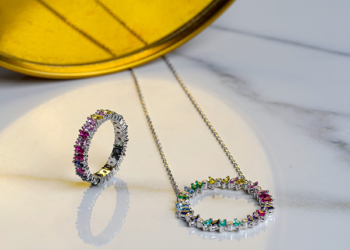 Lark & ​​Berry concienciados en una nueva colección