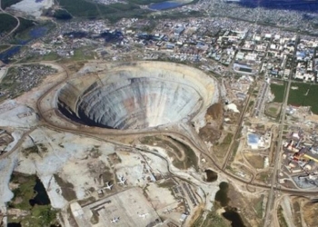 RJC vota para aceptar la suspensión de Alrosa