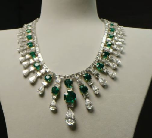 Sotheby’s presenta un collar diseñado por Ronald Abram