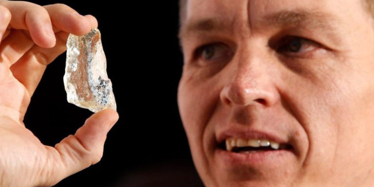 ¿Apoyo inesperado?: Una minera de diamantes ve con buenos ojos la llegada de los sintéticos