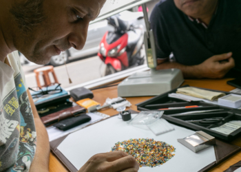 Tomás de Frutos: Cuanto más te acercas al origen de la piedra de color más entiendes la dificultad para su seguimiento