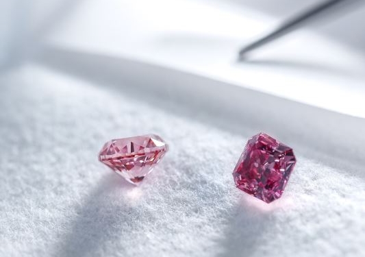 Tiffany & Co., adquiere una selección de diamantes rosados por parte de Argyle