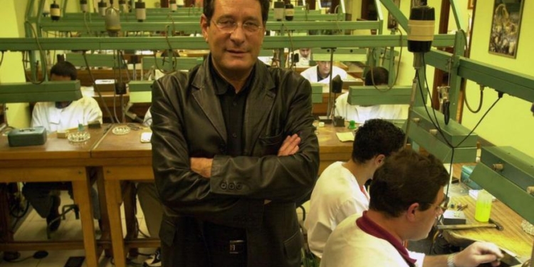 Fallece el joyero coruñés Juan Candame