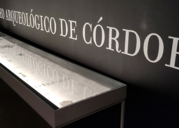 Córdoba expone un tesoro del Califato recuperado gracias a Internet con filigranas de hace 20 siglos