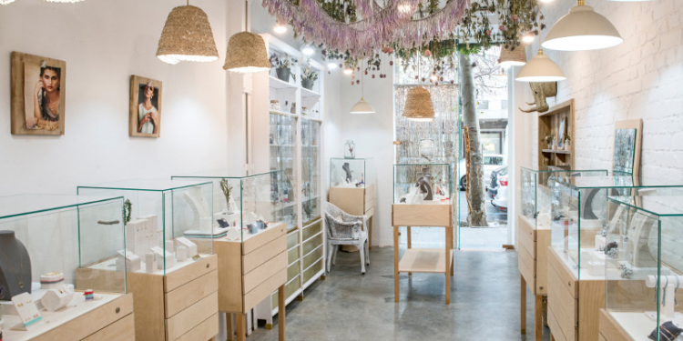 Apodemia afronta la remontada con cuatro nuevas tiendas