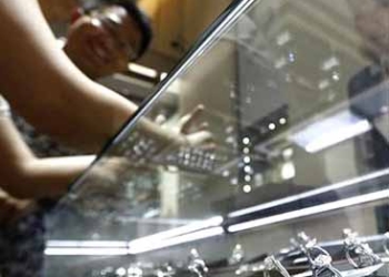 La mayor bolsa de diamantes del mundo acepta vender sintéticos