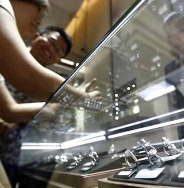 La mayor bolsa de diamantes del mundo acepta vender sintéticos