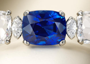 Un zafiro de Cachemira duplica en subasta su precio