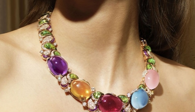 Collar Prodigious Color: opulencia en su máximo esplendor