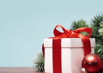 El gasto navideño medio de los españoles alcanza los 500 euros, un 6% más