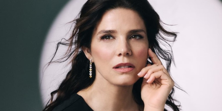 Juana Acosta lanza la colección Fancy Love de Jose Luis Joyerías