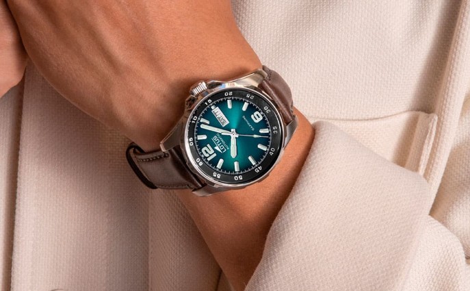 Lotus lanza su nueva colección de relojes Lotus Koms