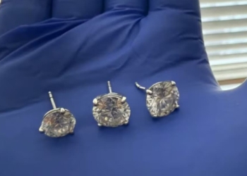 Recuperados unos pendientes de Tiffany & Co.