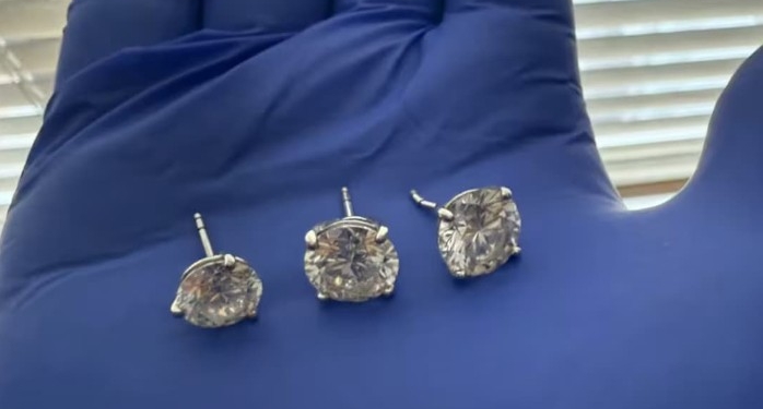 Recuperados unos pendientes de Tiffany & Co.