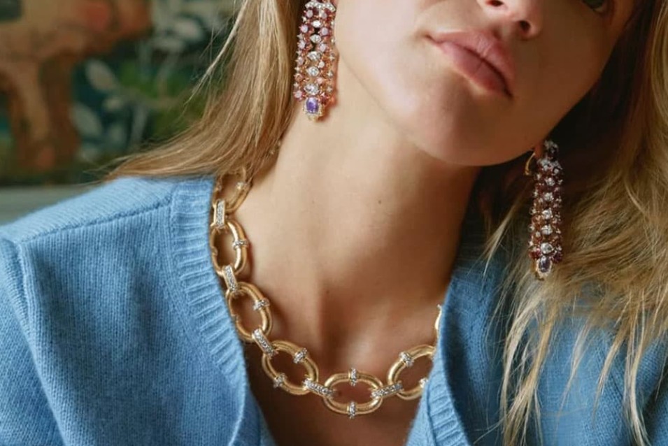 La firma David Webb, adquirida por Middel West Partner