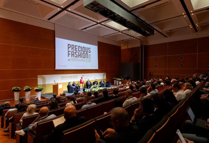 Oroarezzo expone su nuevo programa para el mes de mayo