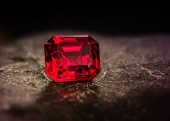 Rubíes y zafiros irradiados, problema en el Sector